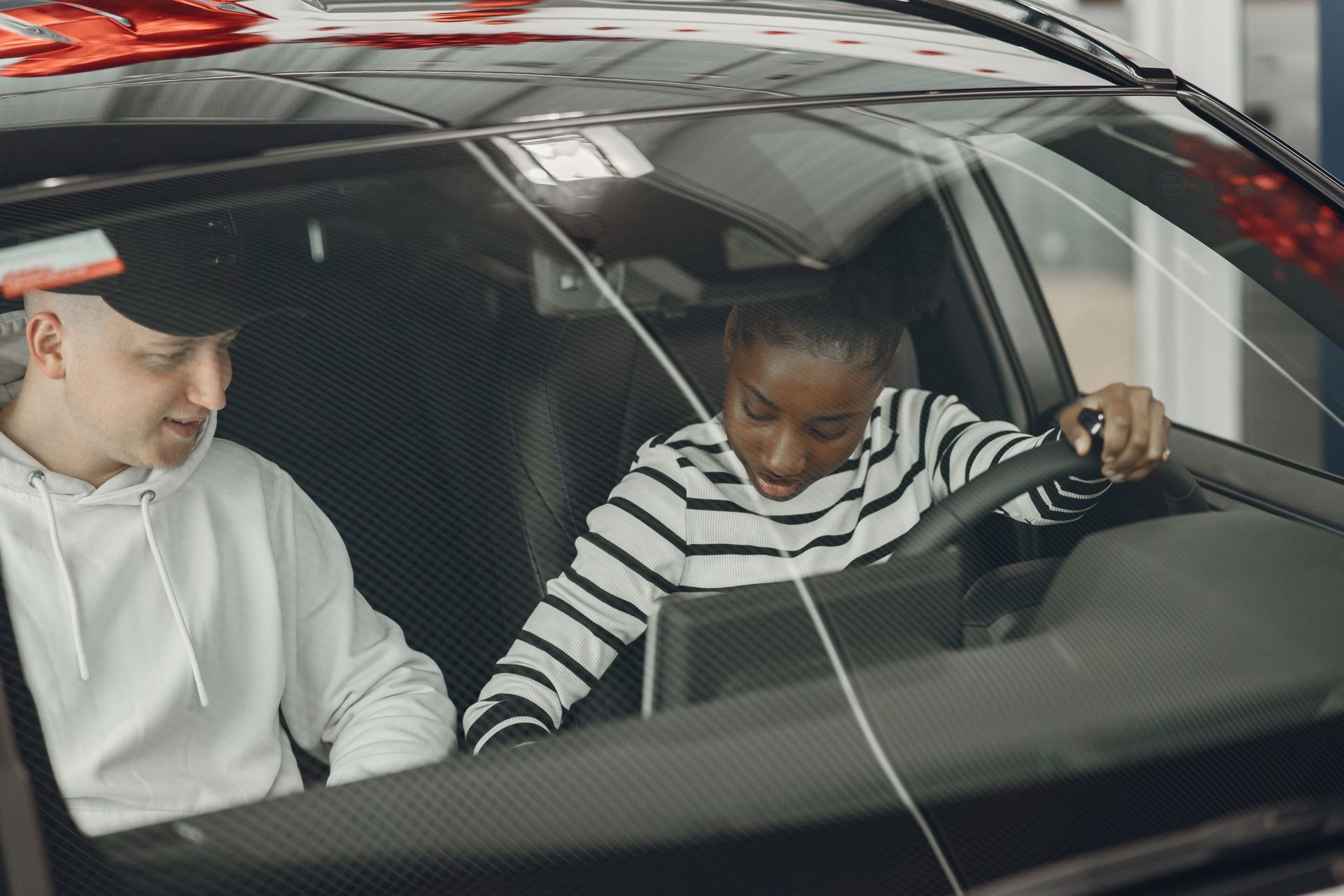La conduite accompagnée pour acquérir de l'expérience avec les moniteurs et les parents